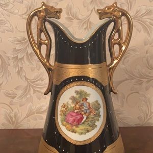 Gold Accent Classic style vase